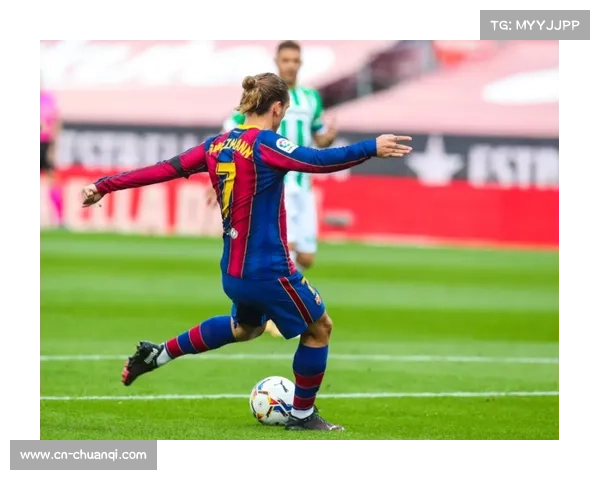 马莱莱头球中柱,错失扳平良机 马莱莱头球中柱,错失扳平良机