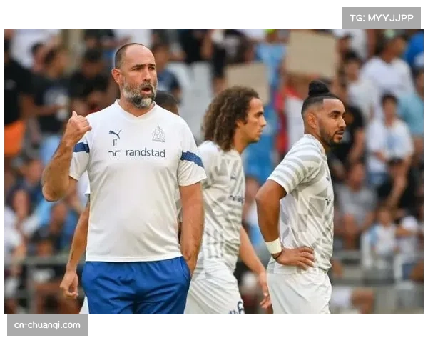 马赛主帅图多尔出席赛前发布会,确认球队无新增伤员